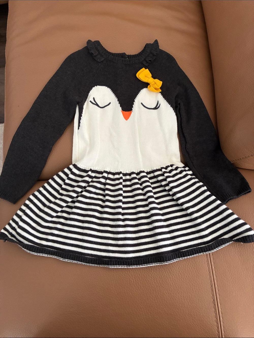 Girls Black & White Penguin Knit Dress with Yellow Bow 5T Max Studio